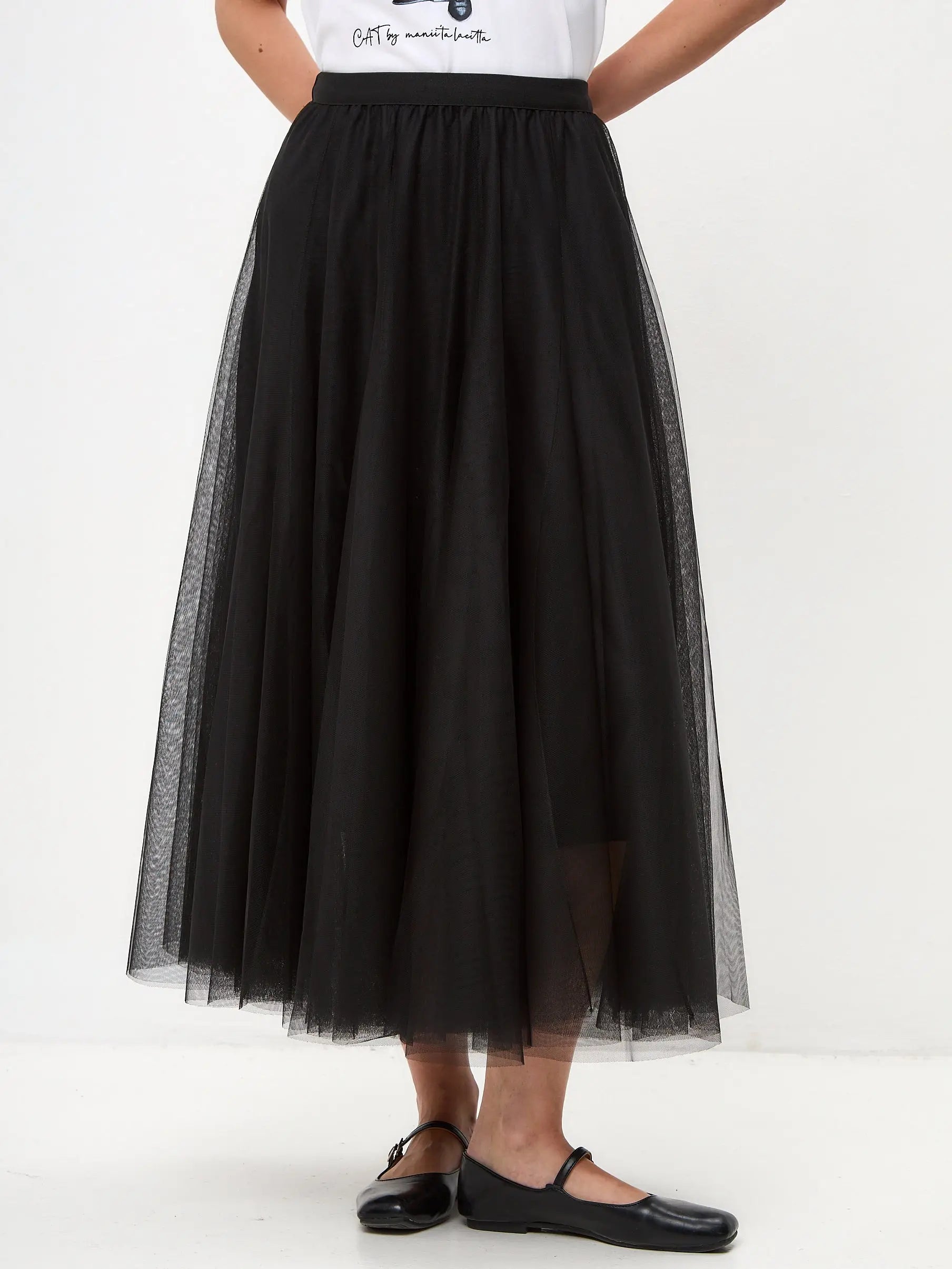 Basic Set: Women’s White T-shirt with a Dandy Cat and Black Tulle