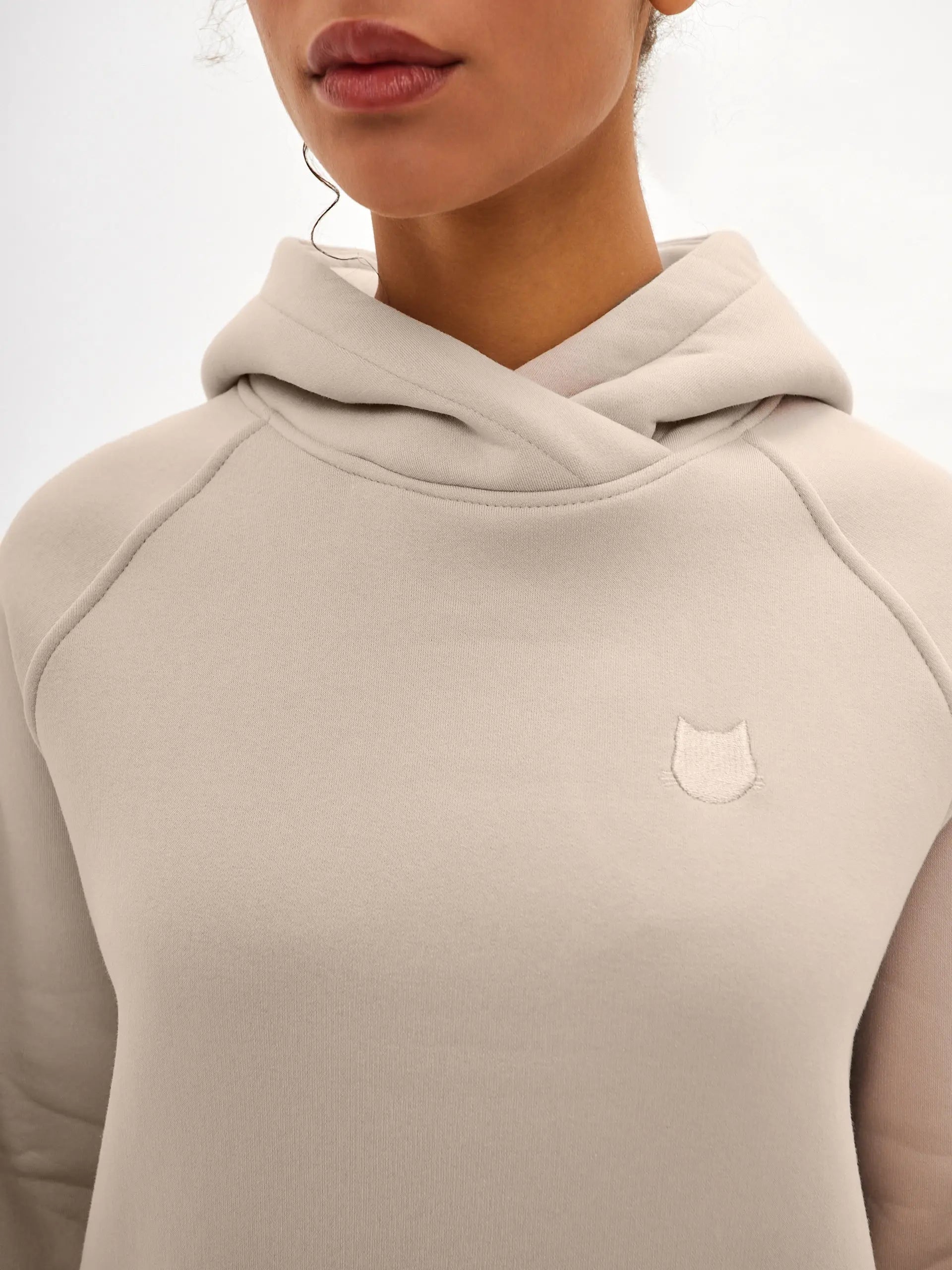 Beige Hoodie Warmed Women’s Embroidery Catheater | Hoodie &