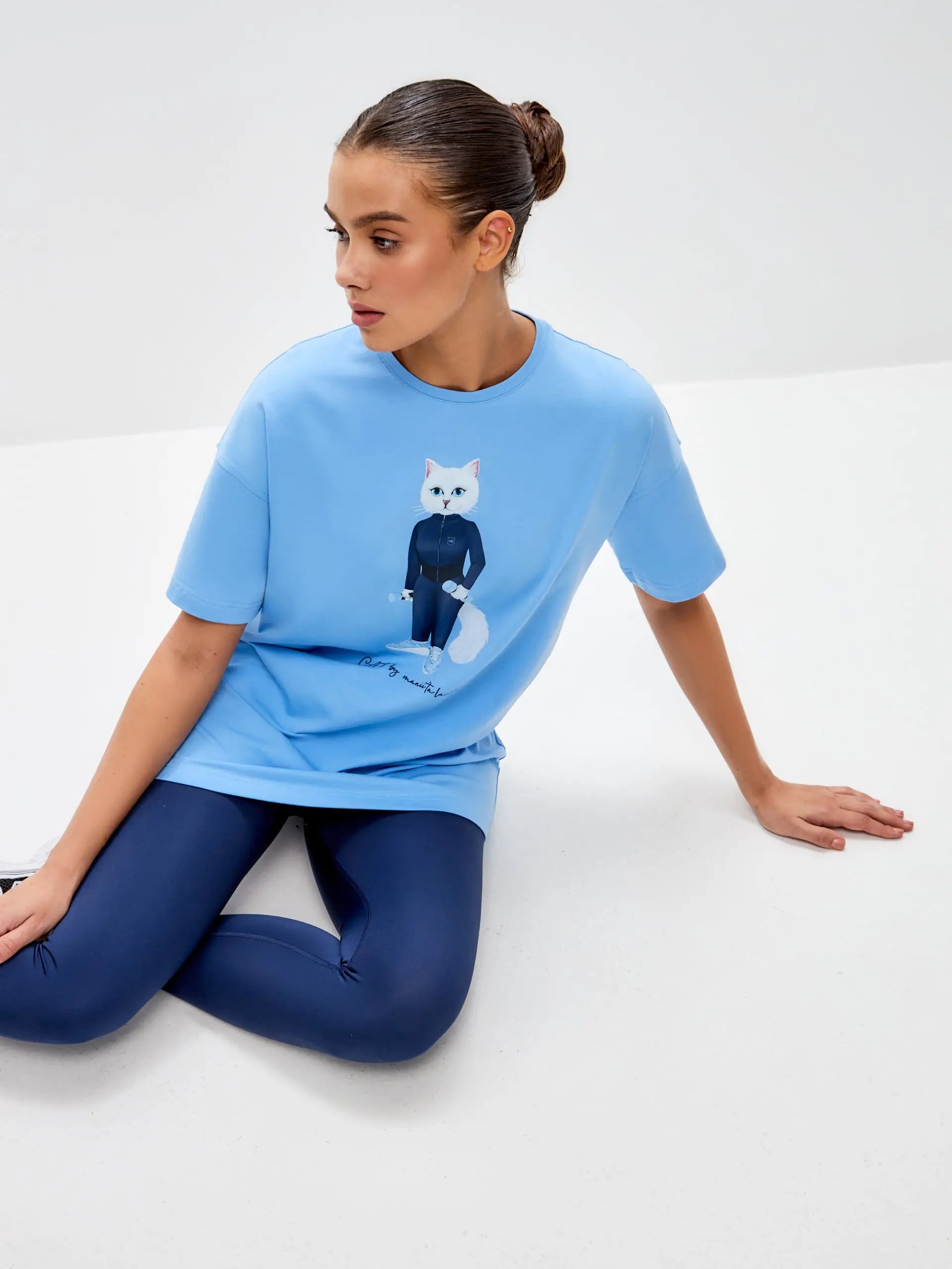 Blue T-shirt Sport White Cat | T-shirt For Cat Lovers | Cat e Lolette
