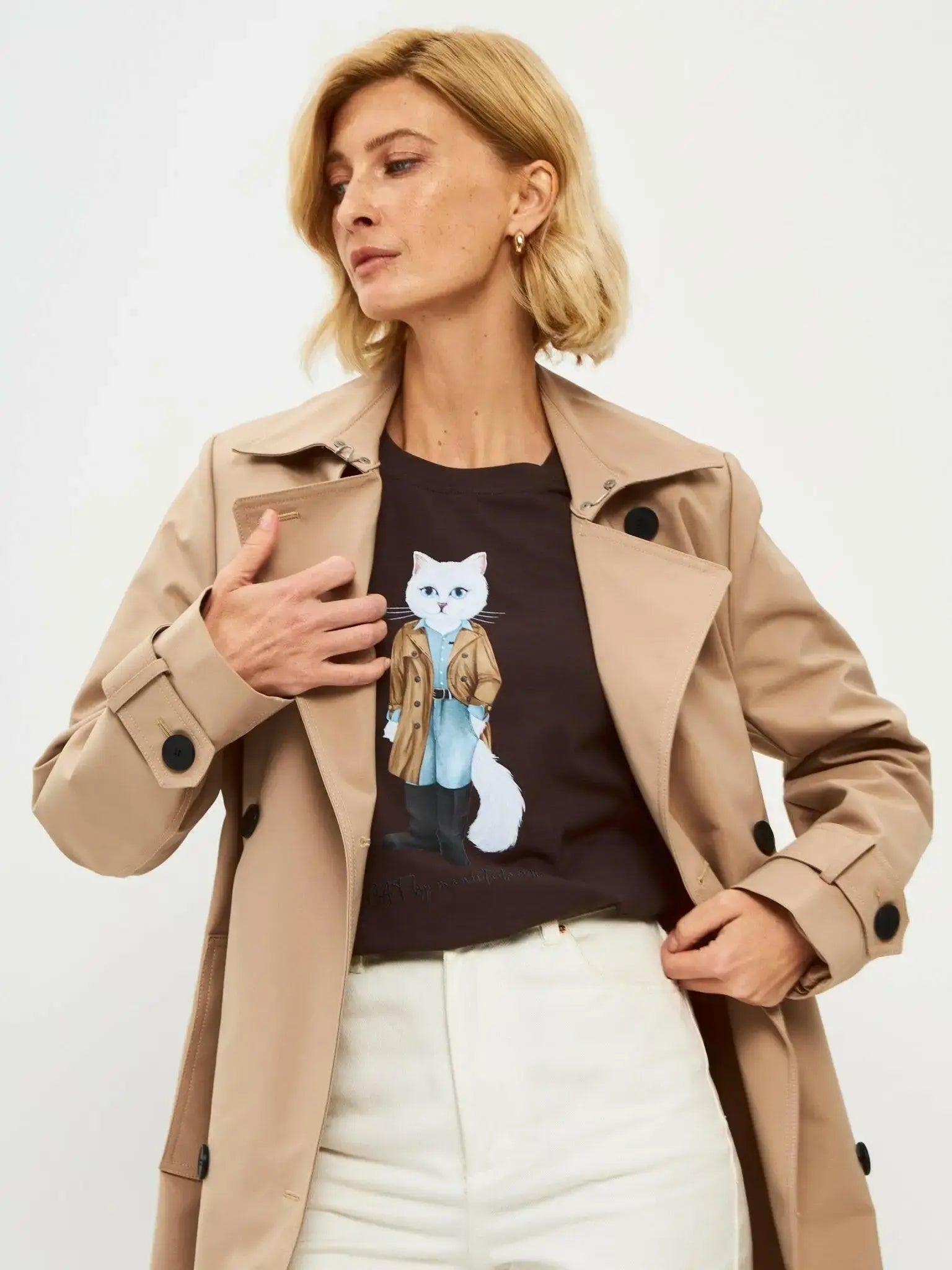 Brown T-shirt Trench Coat White Cat | T-shirt For Cat Lovers | Cat e