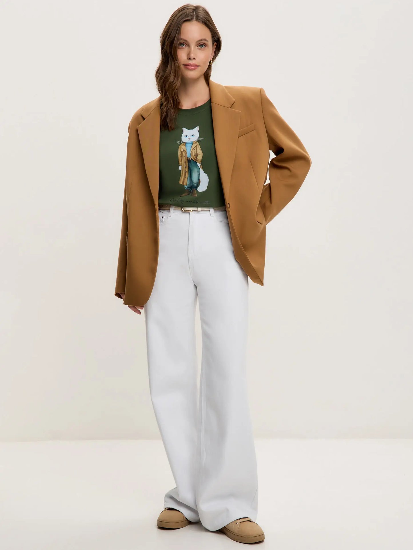Olive T-shirt Trench Coat White Cat | T-shirt For Cat Lovers | Cat e