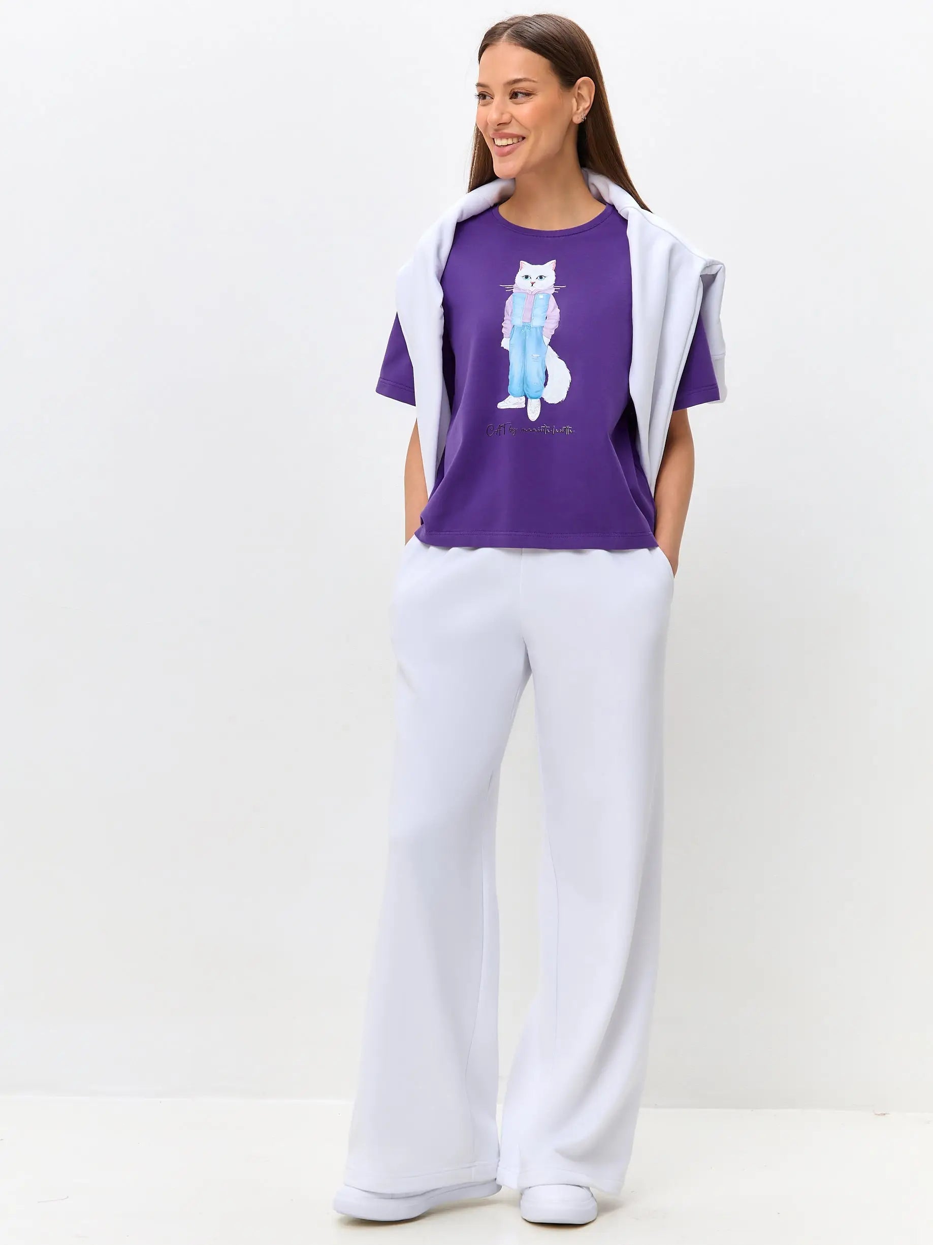 Purple T-shirt White Cat Walk | T-shirt For Cat Lovers | Cat e Lolette