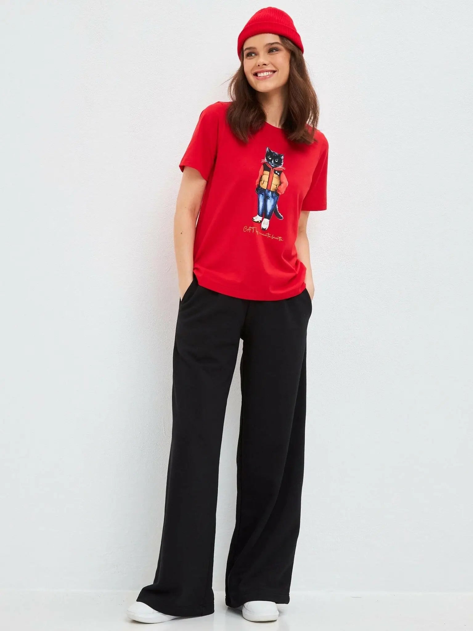Red T-shirt Sport Casual Cat | T-shirt For Cat Lovers | Cat e Lolette