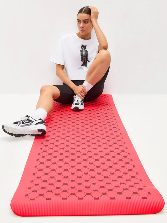 Red Yoga & Fitness Mat with Cat | For Cat Lovers | Cat e Lolette