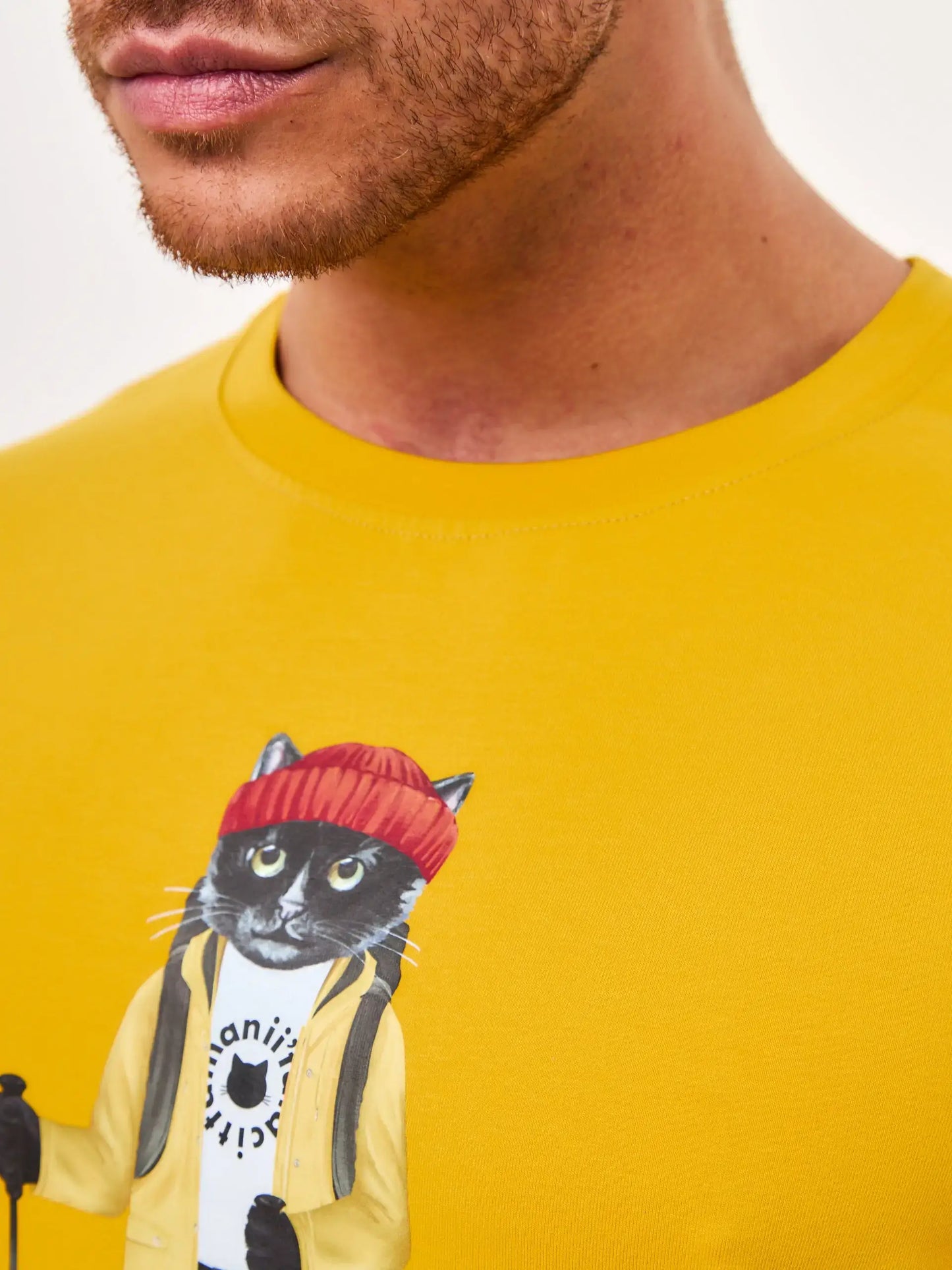 Yellow T-shirt Hiking Cat | T-shirt For Cat Lovers | Cat e Lolette